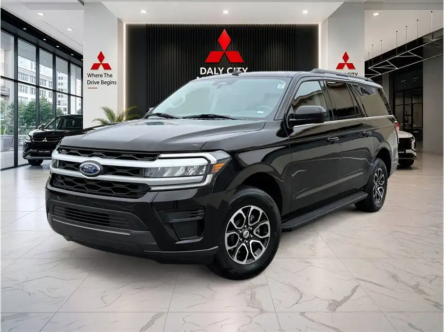 2024 Ford Expedition XLT MAX's photo