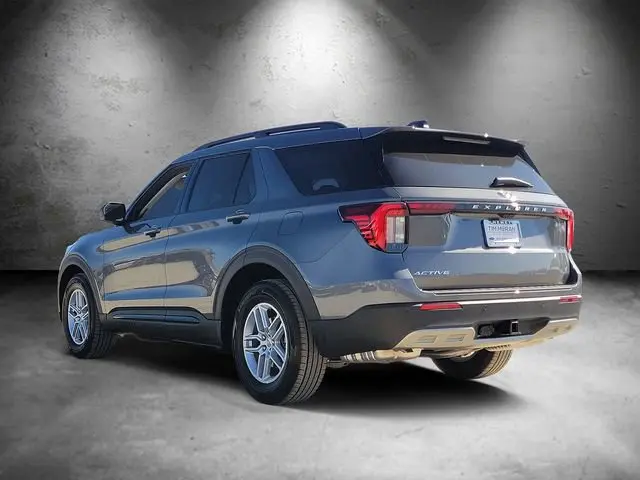 2026 Ford Explorer Active photo 4
