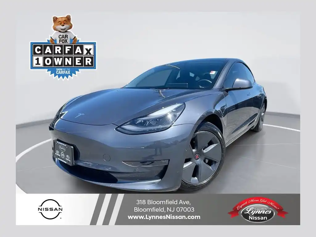 2022 Tesla Model 3 Long Range Dual Motor All-Wheel Drive's photo