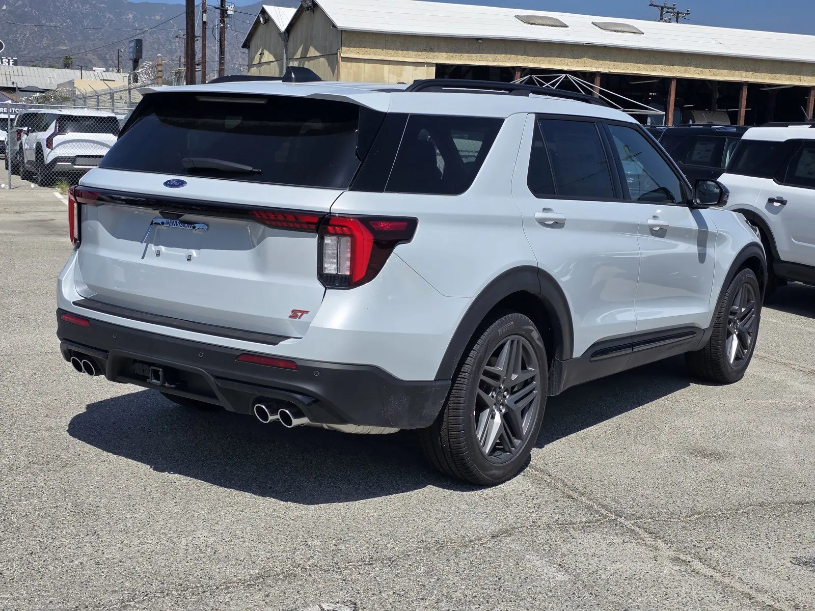 2026 Ford Explorer ST 4WD photo 4