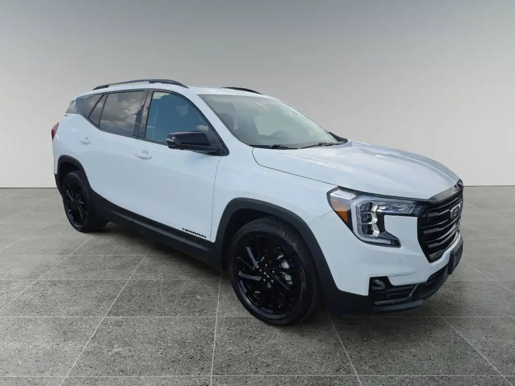 2024 GMC Terrain SLT FWD's photo