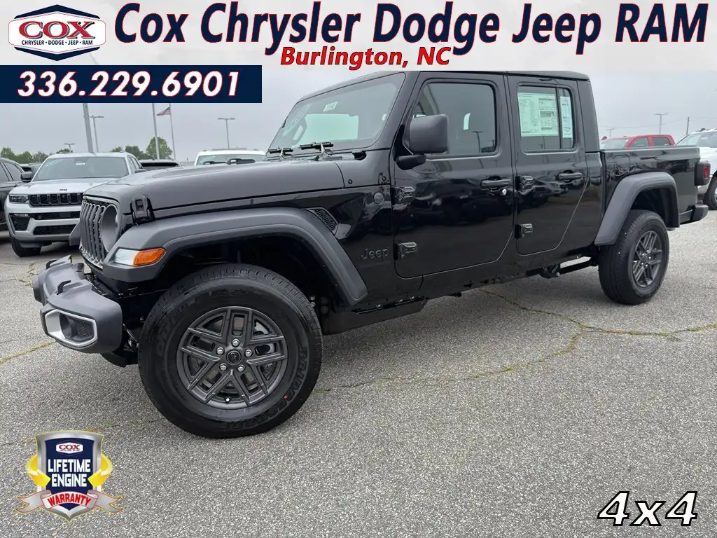 2026 Jeep Gladiator Sport Auto's photo