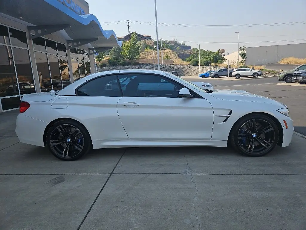 2015 BMW M4 Base photo 4