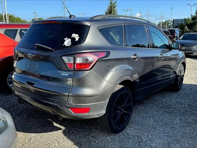 2017 Ford Escape Titanium photo 4