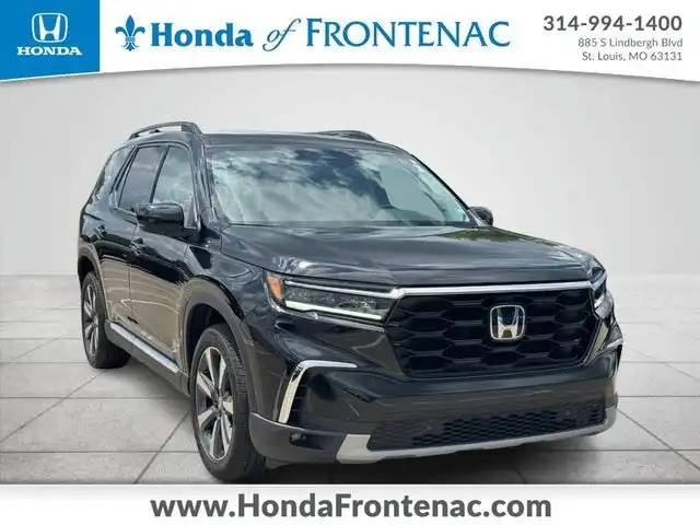 2025 Honda Pilot Touring AWD's photo