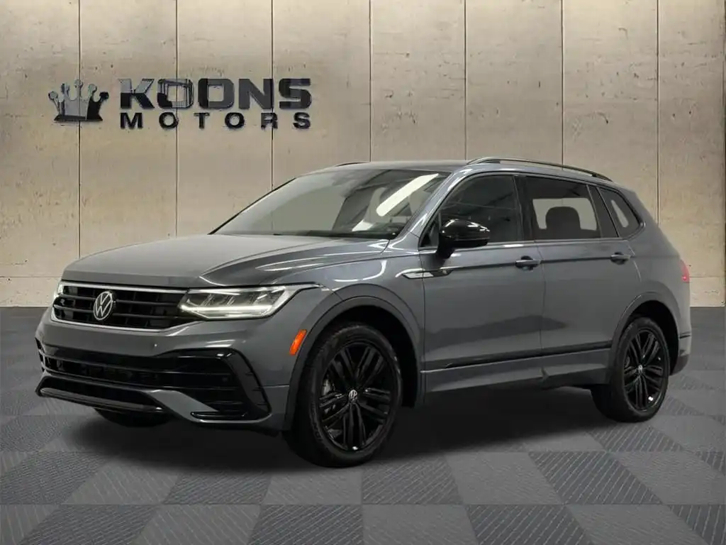 2022 Volkswagen Tiguan 2.0T SE R-Line Black's photo