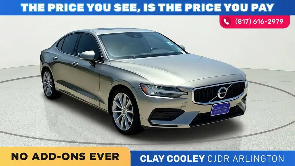 2020 Volvo S60 T5 Momentum's photo