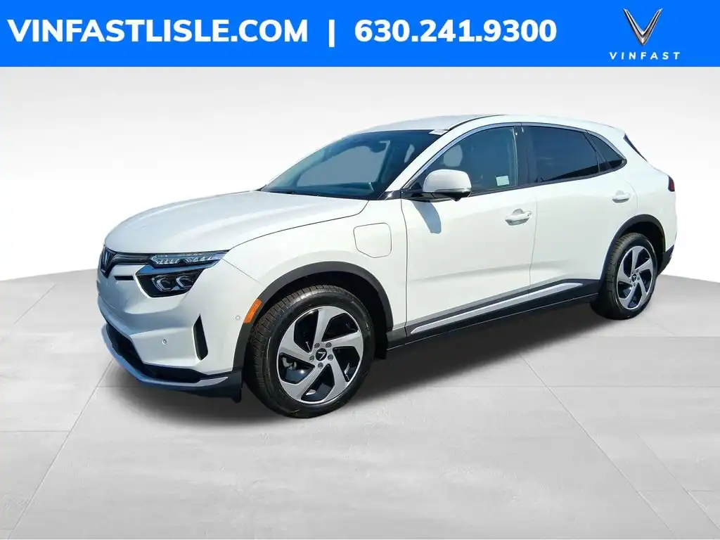 2027 VinFast VF 8 Eco's photo