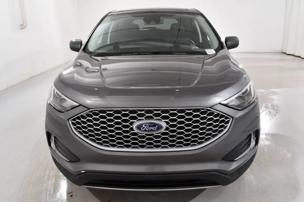 2023 Ford Edge SEL AWD photo 3