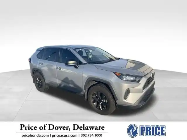 2022 Toyota RAV4 LE FWD's photo