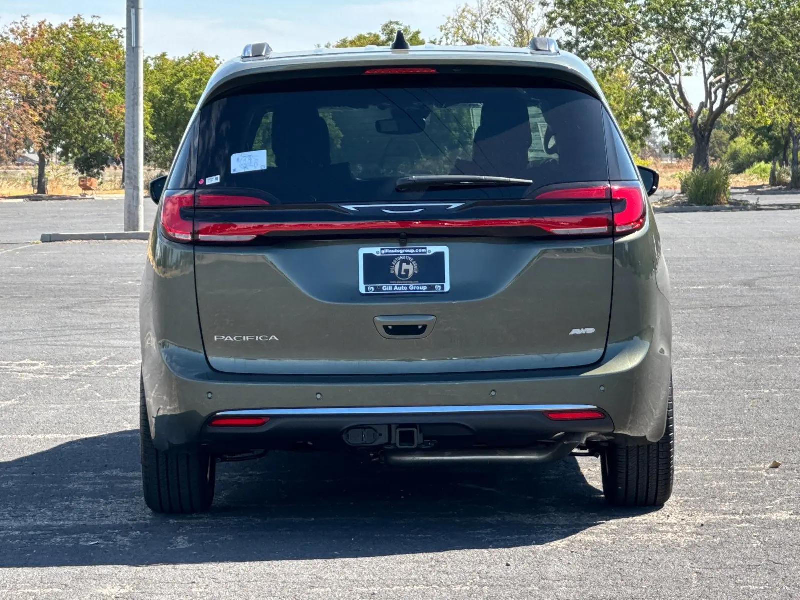 2027 Chrysler Pacifica Pinnacle AWD photo 5