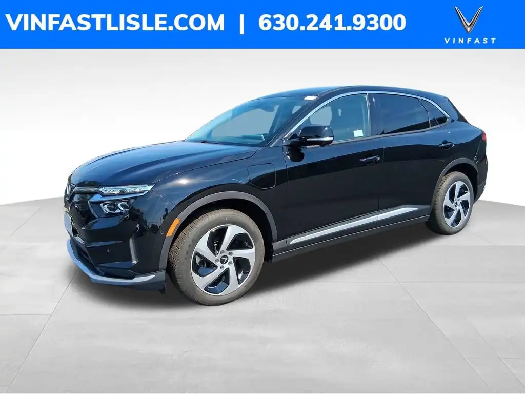 2027 VinFast VF 8 Eco's photo