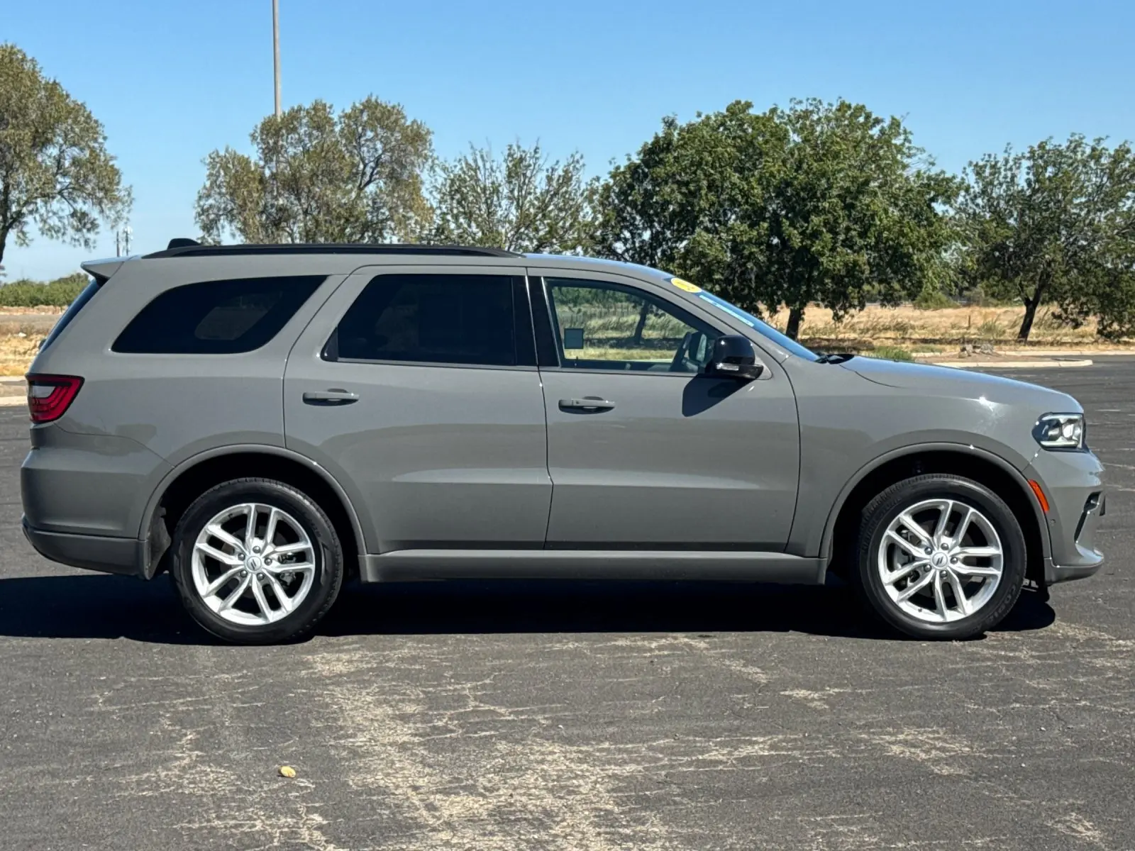2025 Dodge Durango GT AWD Plus photo 3