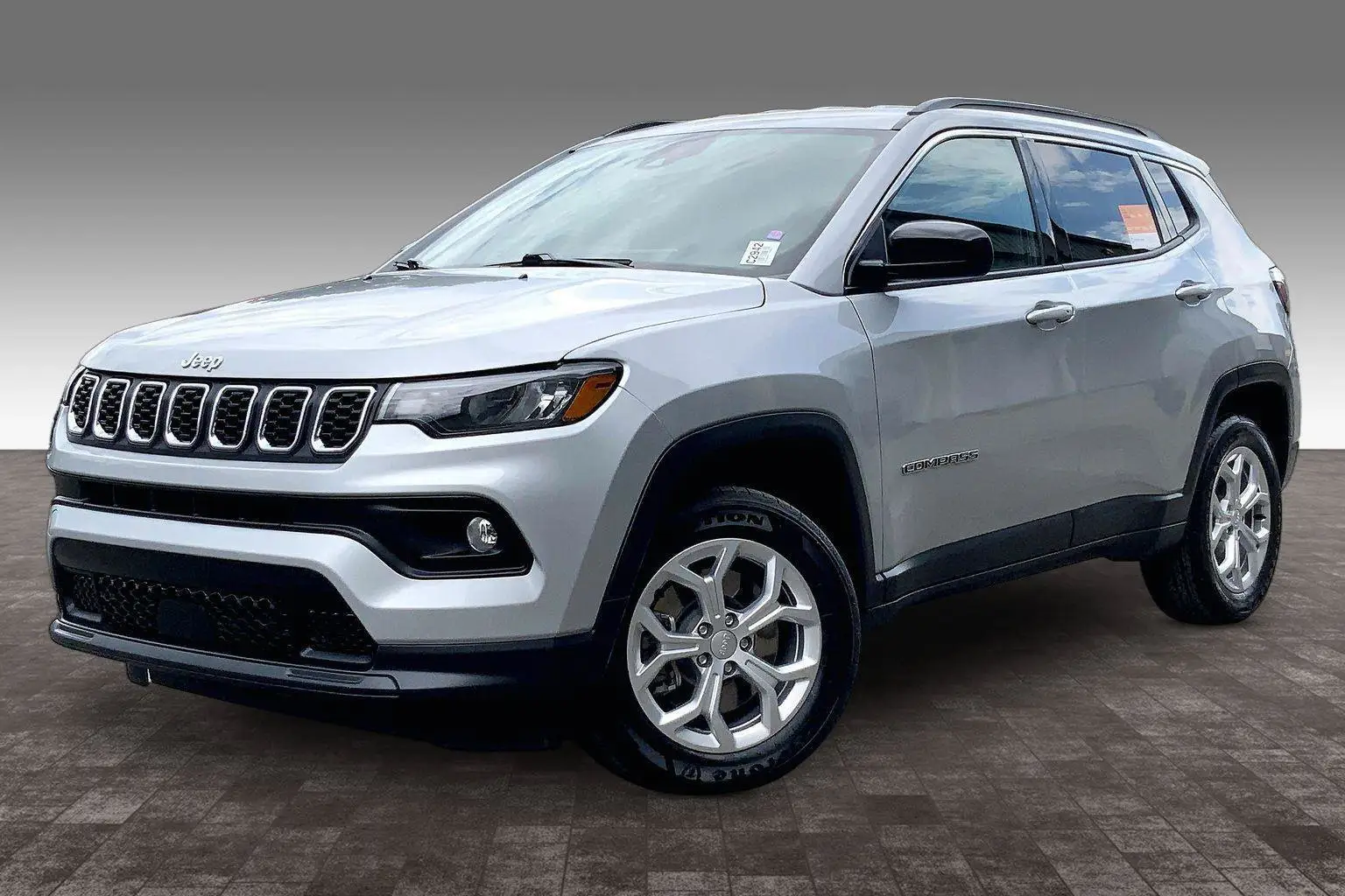 2024 Jeep Compass Latitude 4X4 photo 1