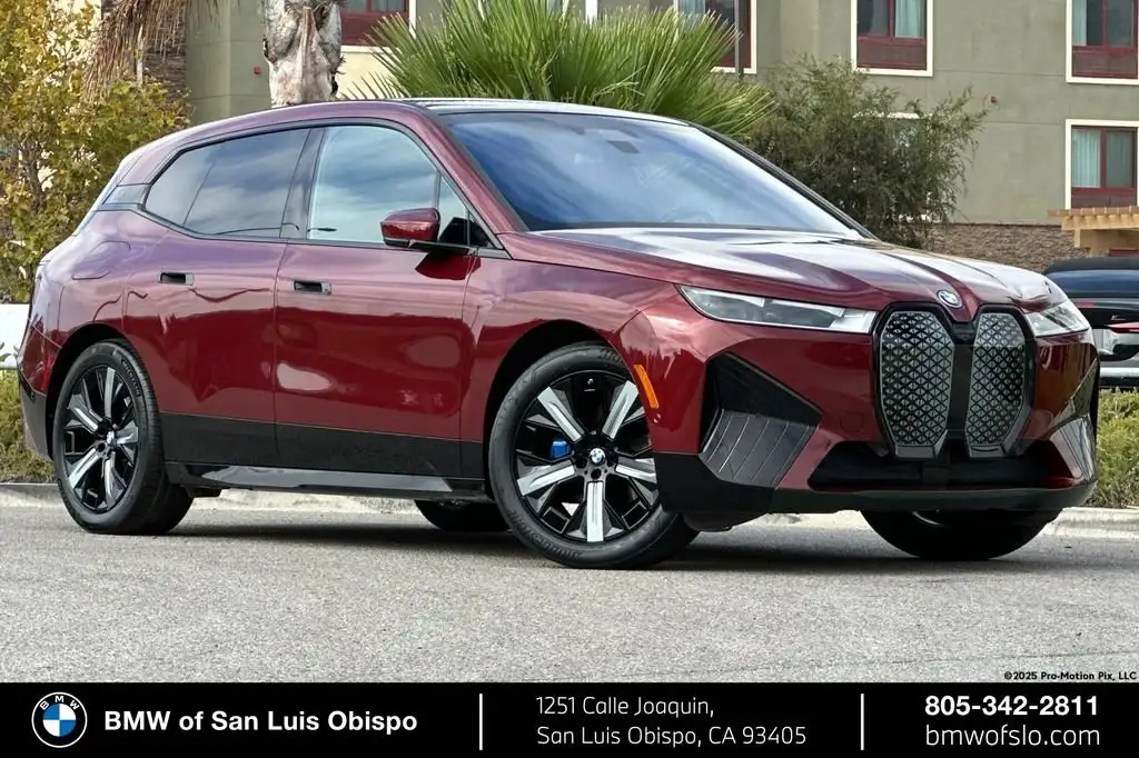2023 BMW iX xDrive50's photo