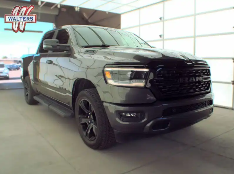 2023 RAM 1500 Big Horn/Lone Star 4x4 Crew Cab 5'7's photo