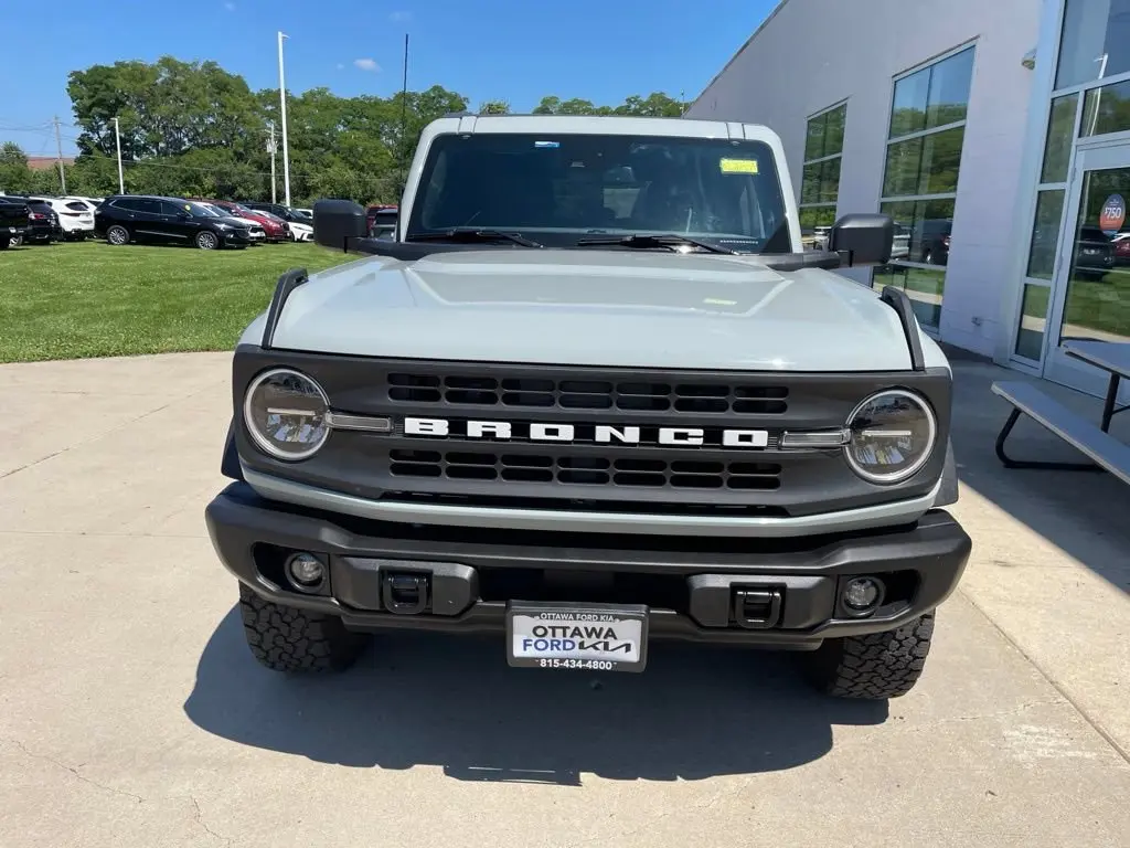 2022 Ford Bronco Black Diamond Advanced (322A) 4x4 photo 3