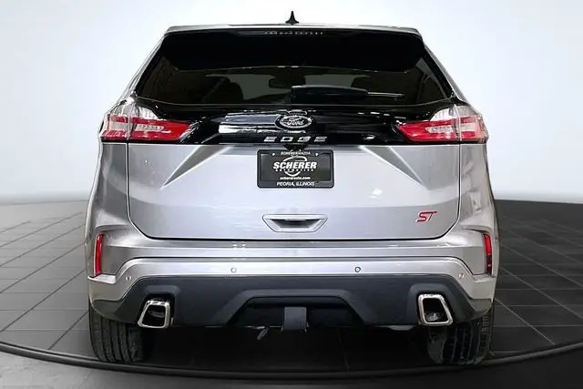 2023 Ford Edge ST AWD photo 4