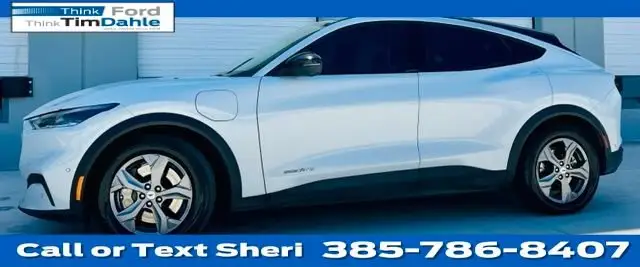2023 Ford Mustang-Mach-e Select photo 1
