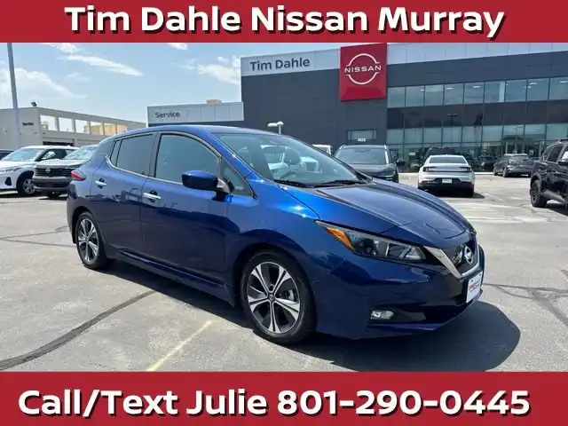 2022 Nissan Leaf SV's photo