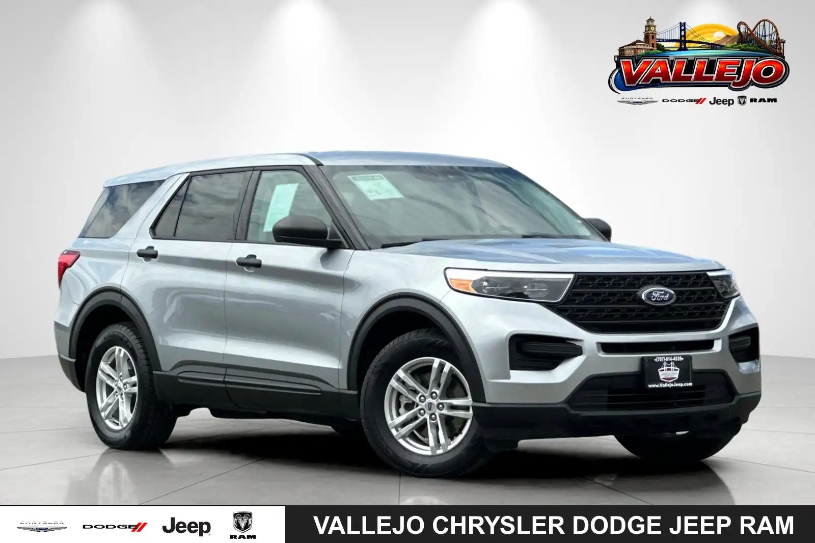 2022 Ford Explorer Base 4WD's photo