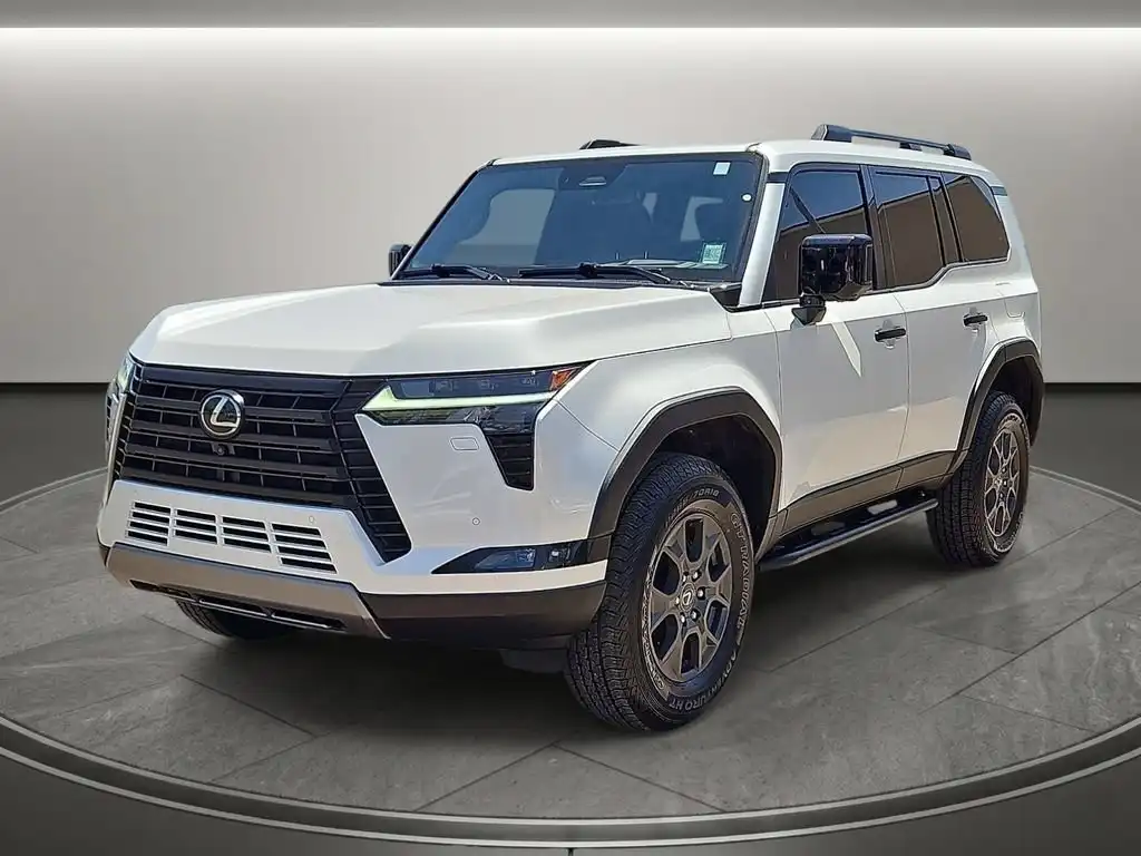 2024 Lexus GX 460 550 Overtrail+'s photo
