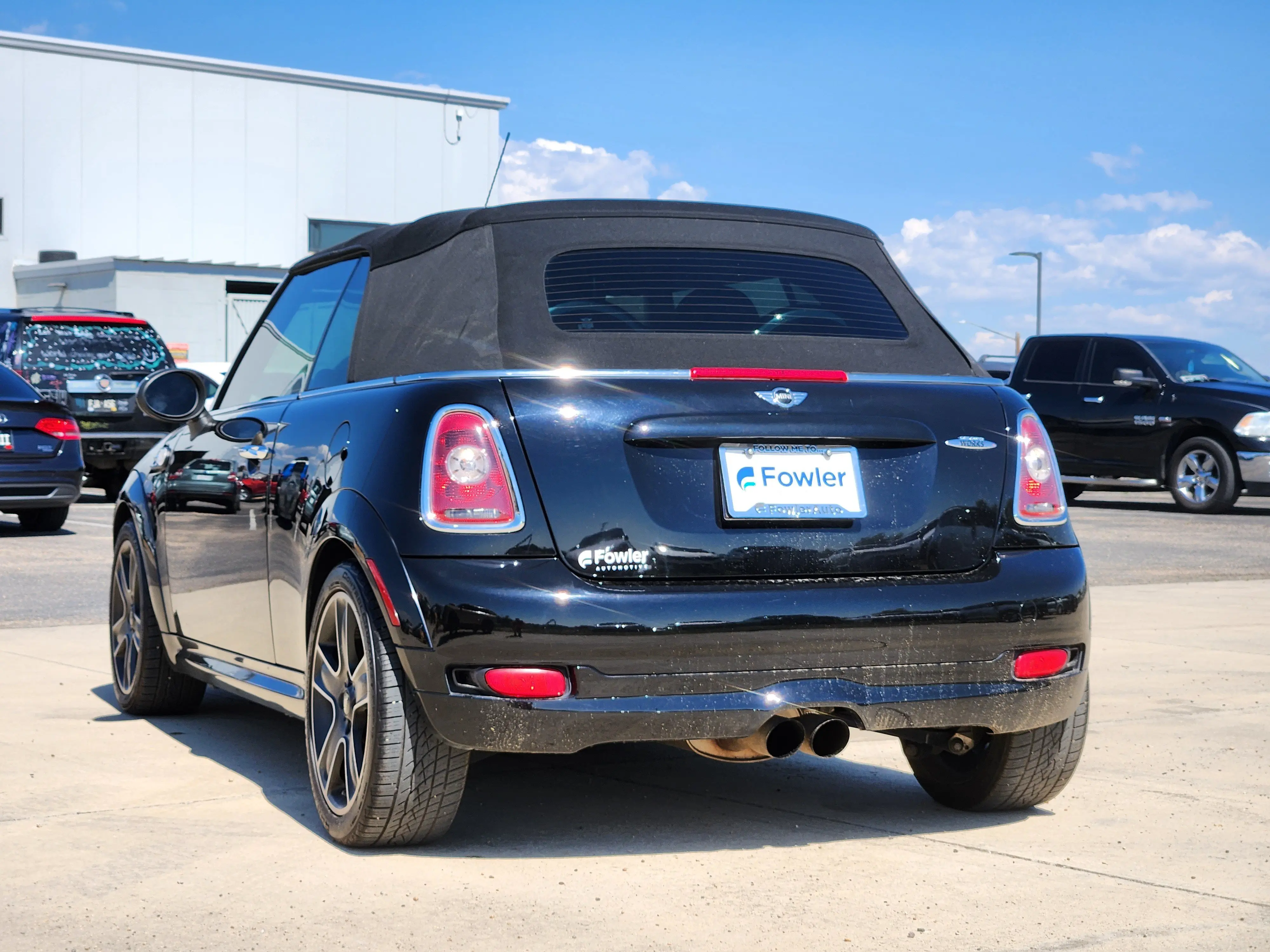 2010 MINI Cooper John Cooper Works photo 3