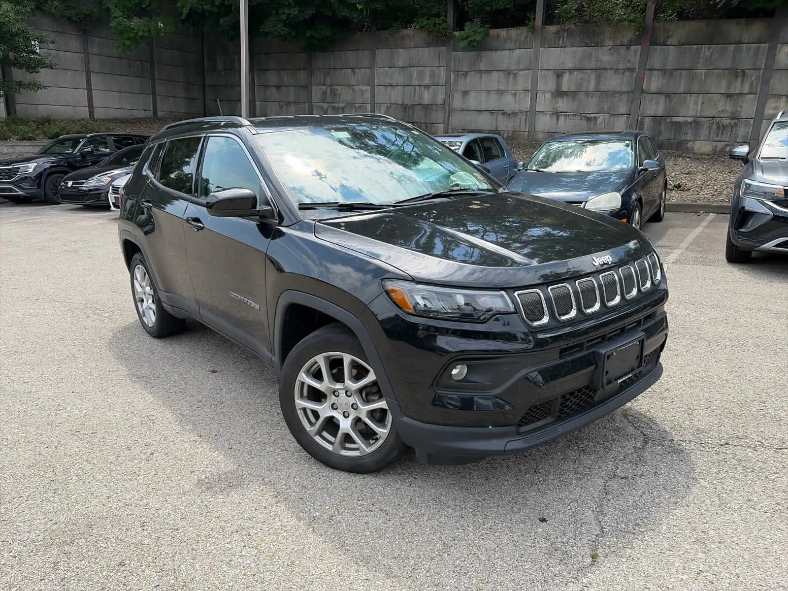 2022 Jeep Compass Latitude Lux 4X4's photo