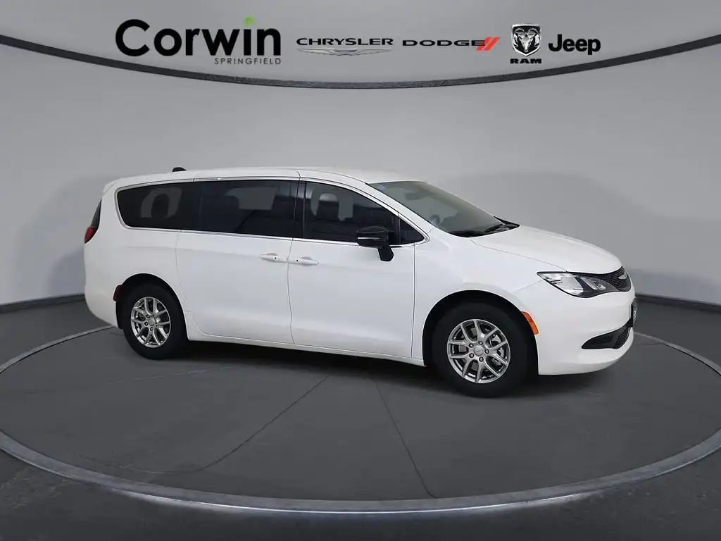 2027 Chrysler Voyager LX's photo