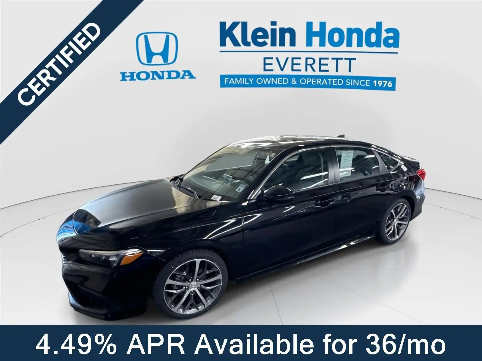 2023 Honda Civic Touring CVT's photo