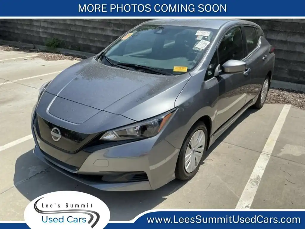 2025 Nissan Leaf S's photo