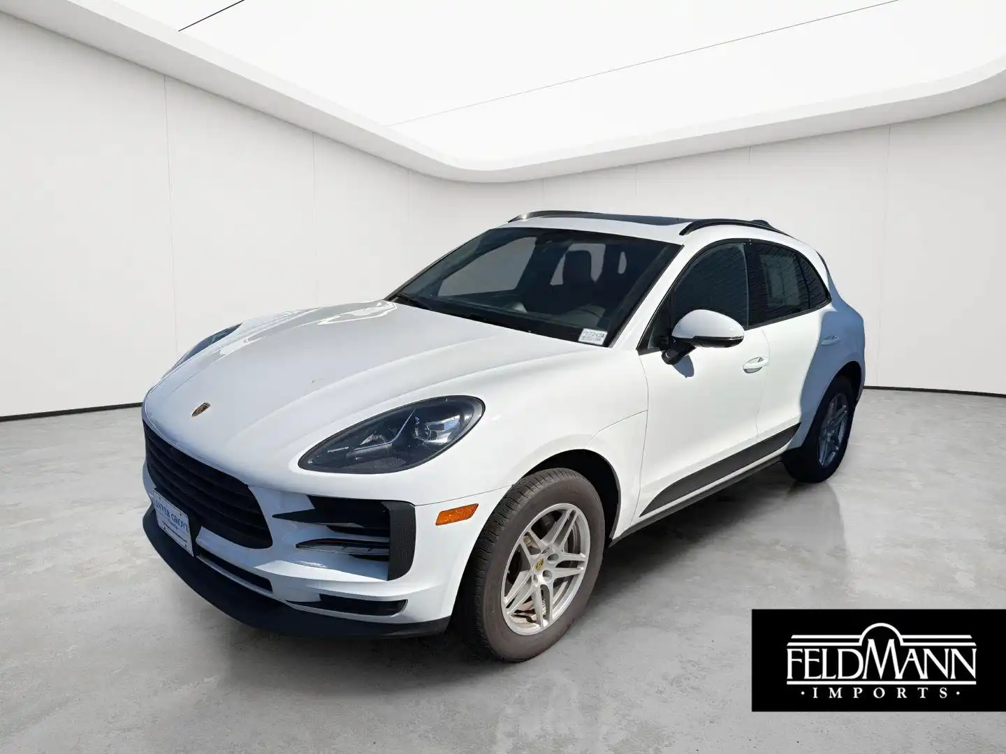 2021 Porsche Macan Base's photo