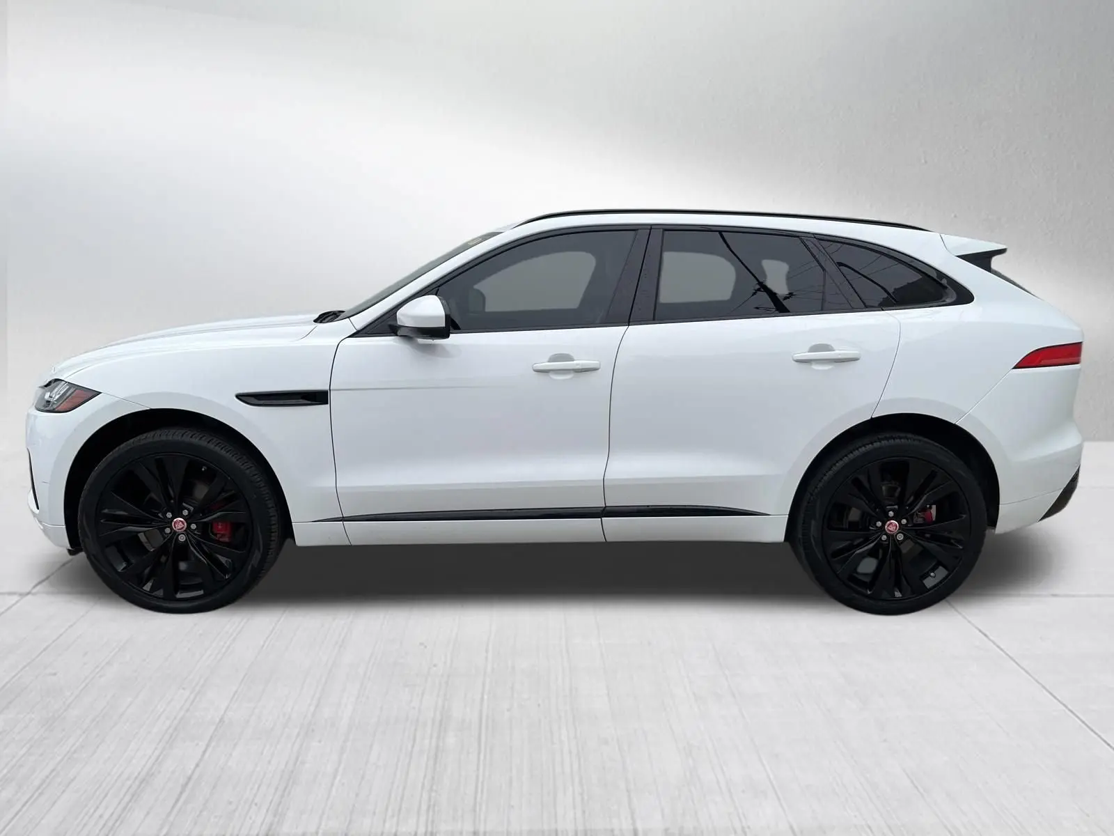 2018 Jaguar F-PACE S AWD photo 4