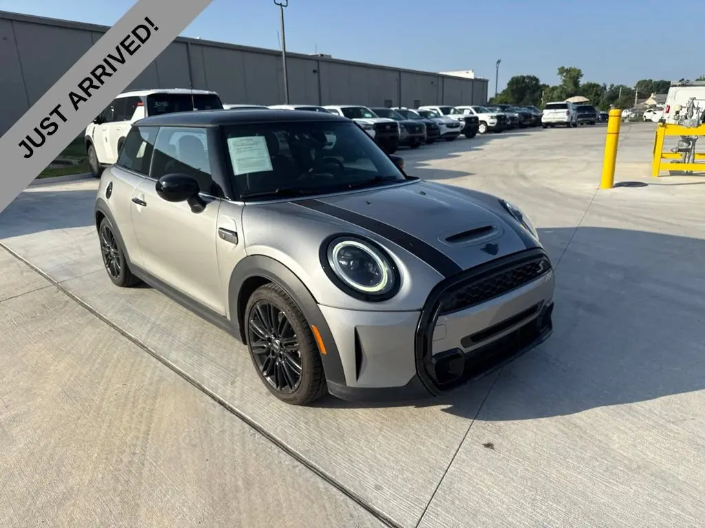 2024 MINI Hardtop Cooper S photo 3
