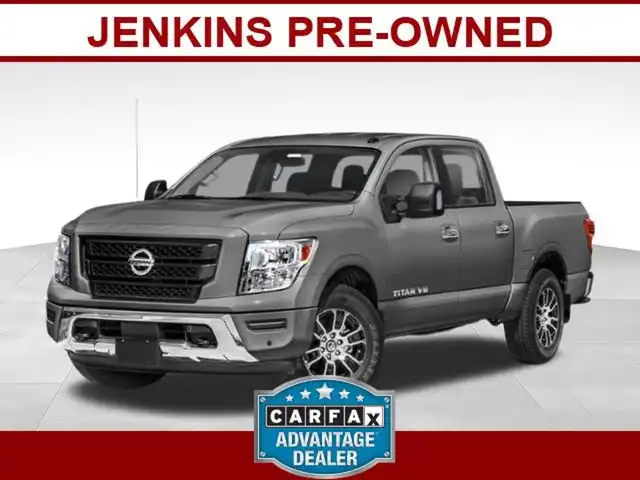2021 Nissan Titan SV 4X2 Crew Cab's photo