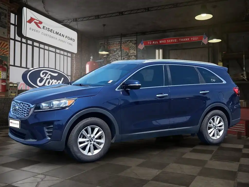 2019 Kia Sorento LX AT's photo