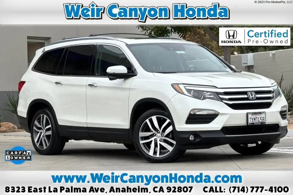 2017 Honda Pilot Touring 2WD's photo