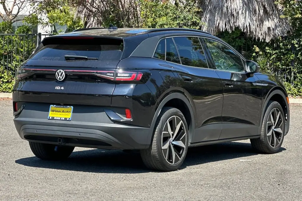 2023 Volkswagen ID.4 PRO S AWD photo 4