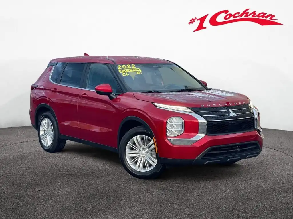 2022 Mitsubishi Outlander ES S-AWC's photo