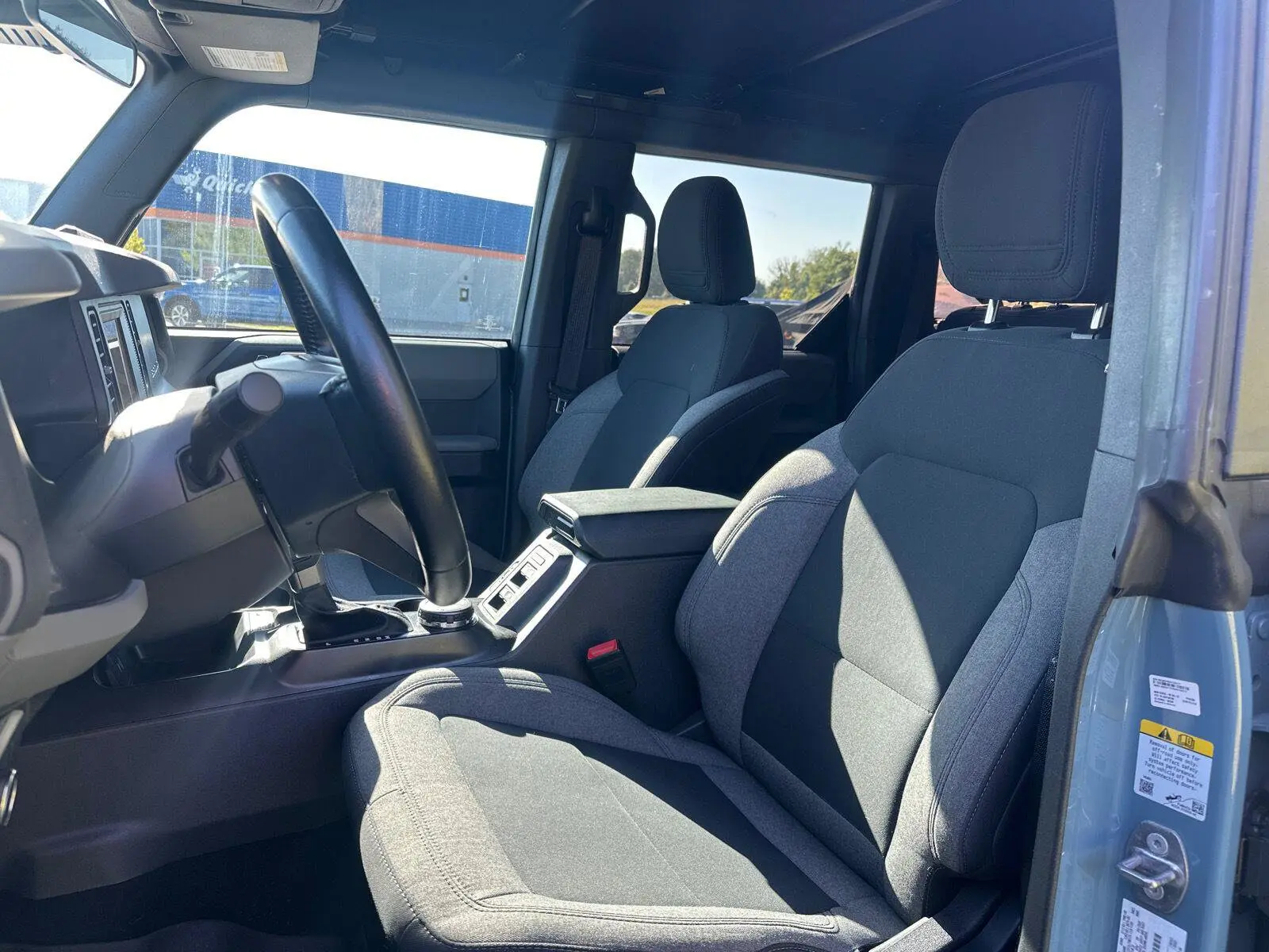 2023 Ford Bronco Big Bend 4WD Advanced photo 3