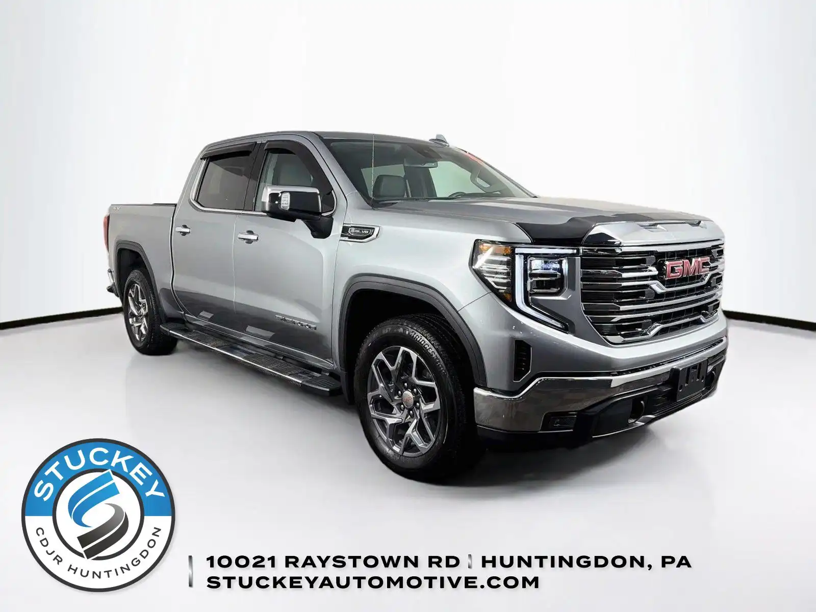 2025 GMC Sierra 4WD Crew Cab Short Box SLT's photo