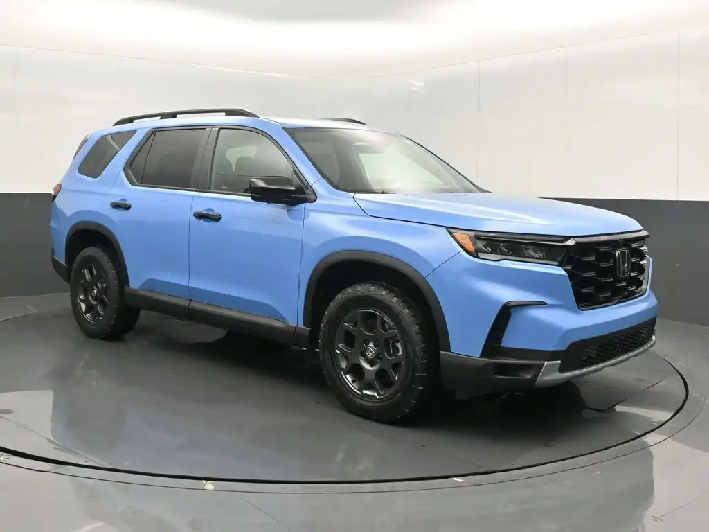 2025 Honda Pilot TrailSport AWD's photo