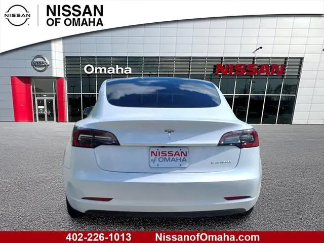 2023 Tesla Model 3 Long Range photo 4