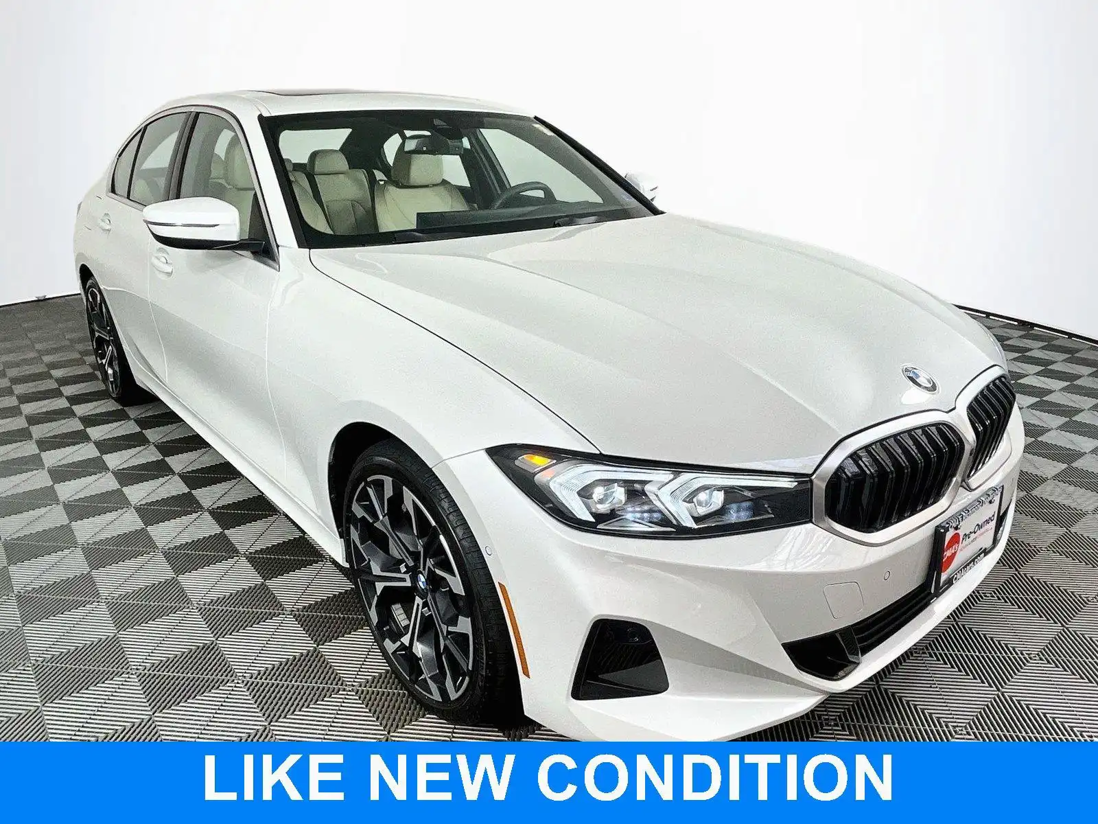 2025 BMW 3 Series 330i xDrive Sedan's photo