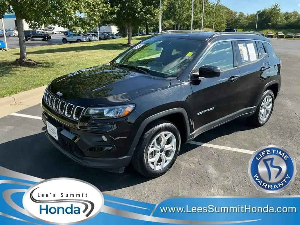 2025 Jeep Compass Latitude 4WD's photo