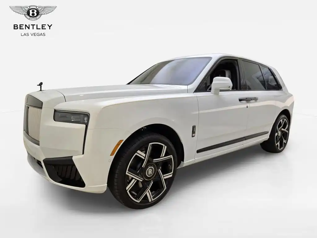2027 Rolls-Royce Cullinan Black Badge's photo