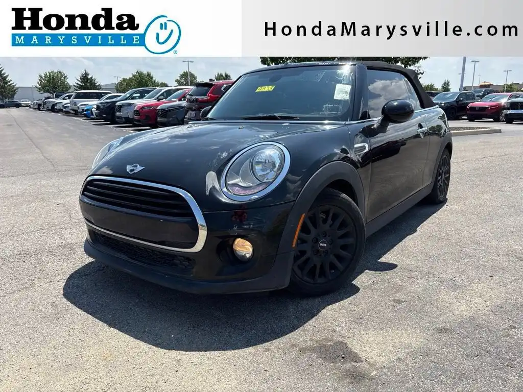 2017 MINI Cooper Convertible's photo