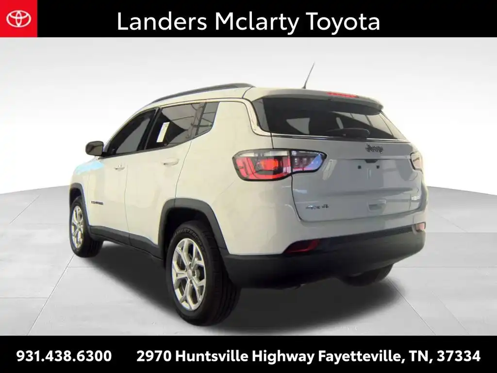 2024 Jeep Compass Latitude 4WD's photo
