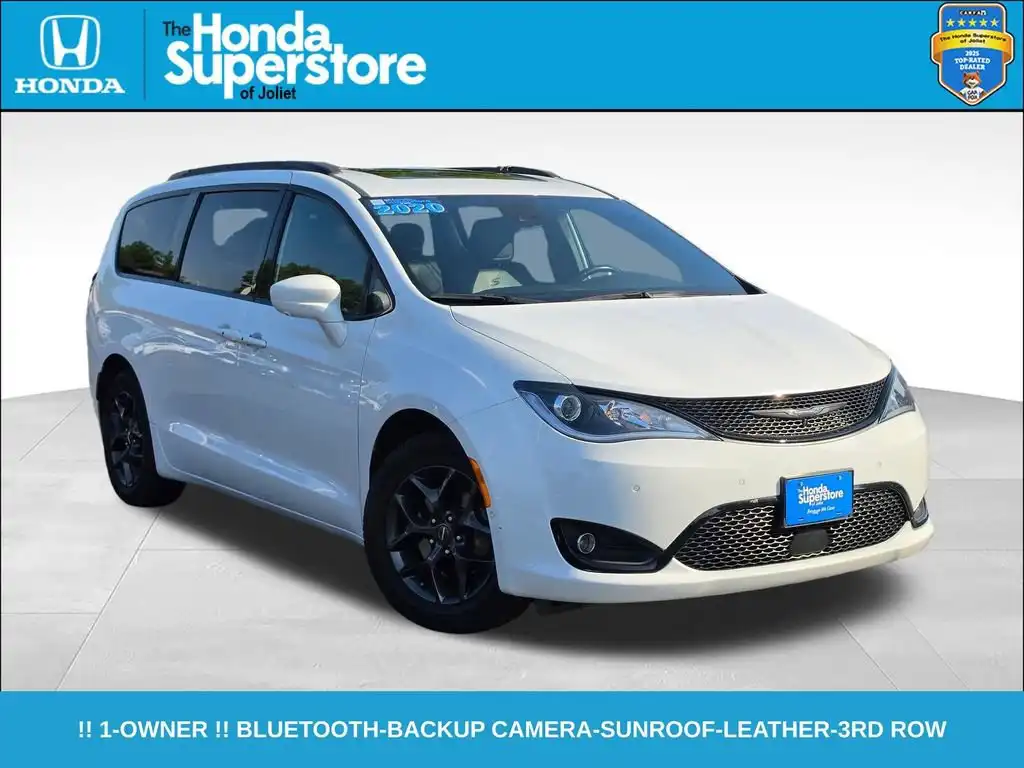 2020 Chrysler Pacifica Touring L Plus's photo