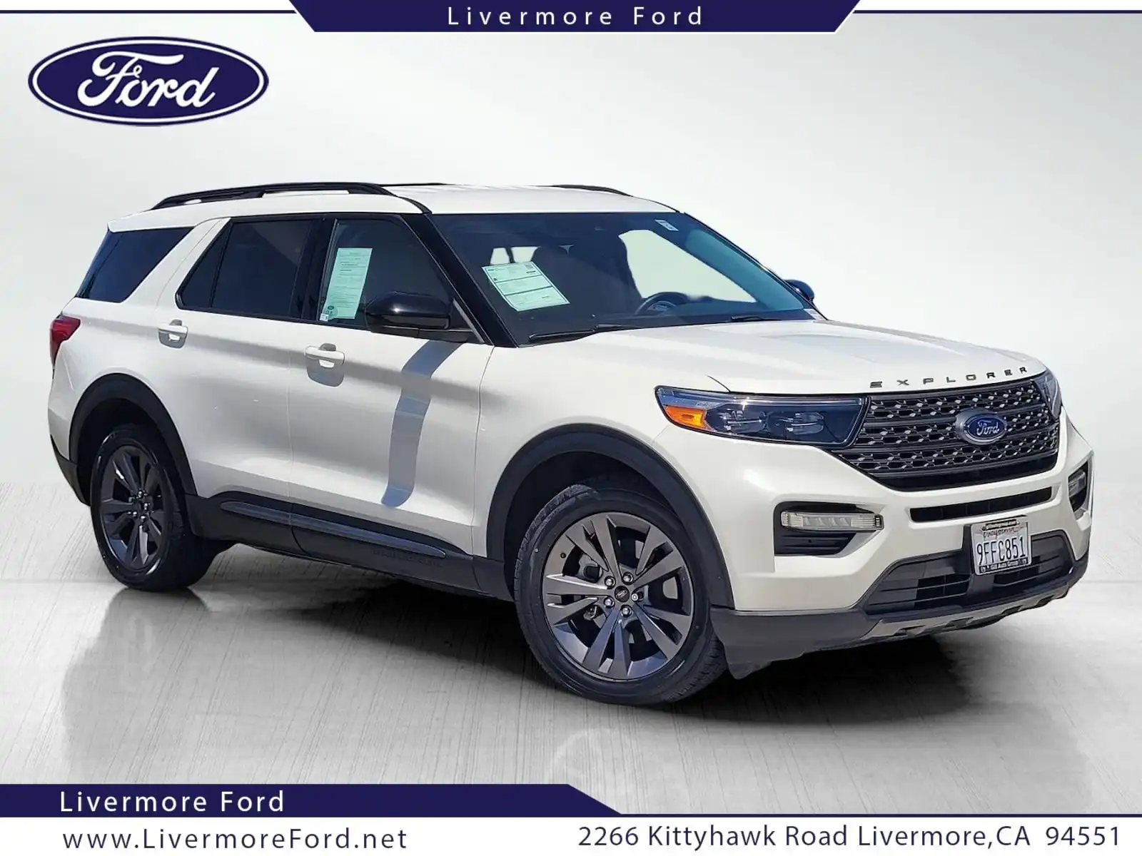 2023 Ford Explorer XLT RWD's photo